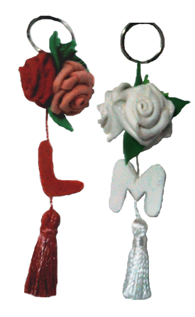 Chaveiros com letras a escolha